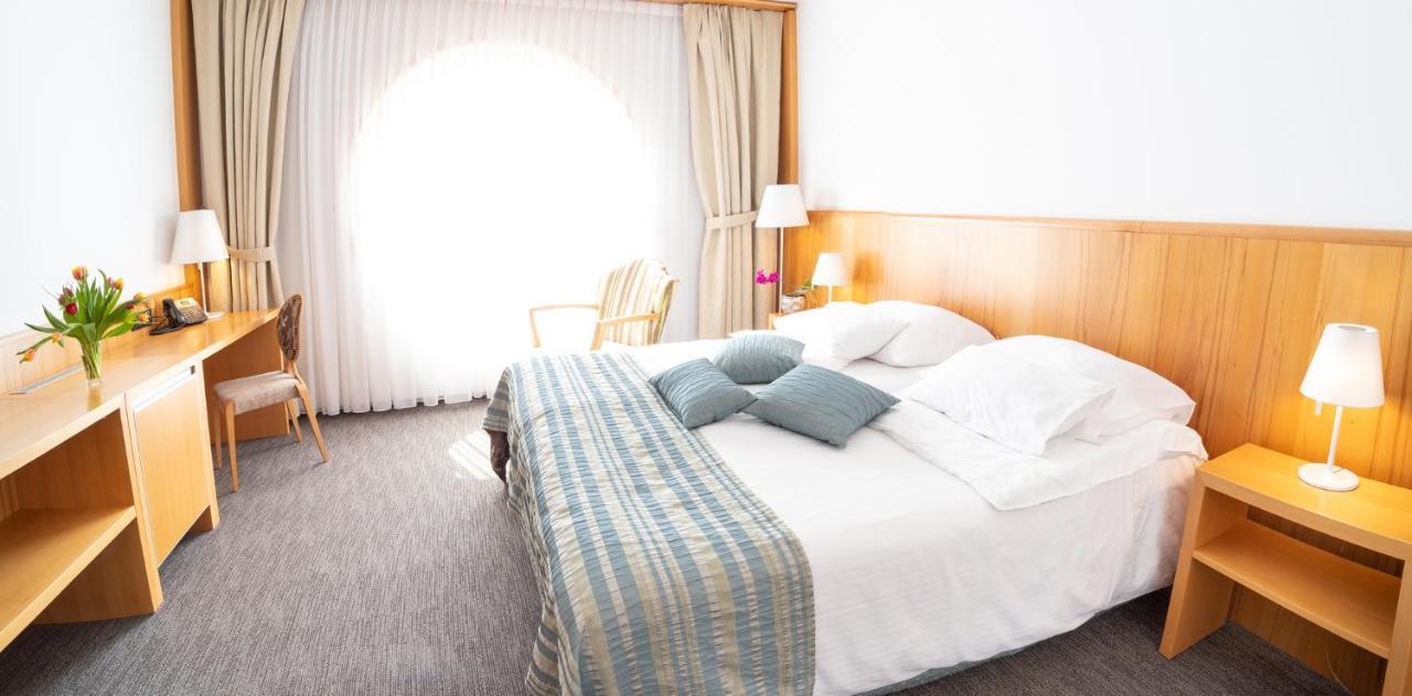 אידריה Hotel Jozef מראה חיצוני תמונה